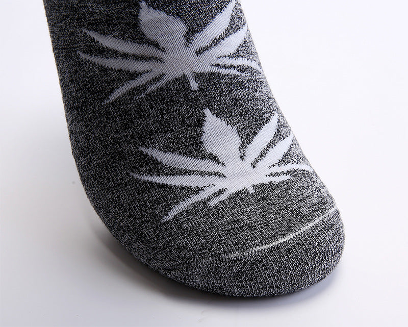 Threaded Tube Maple Leaf Printed Cotton Socks